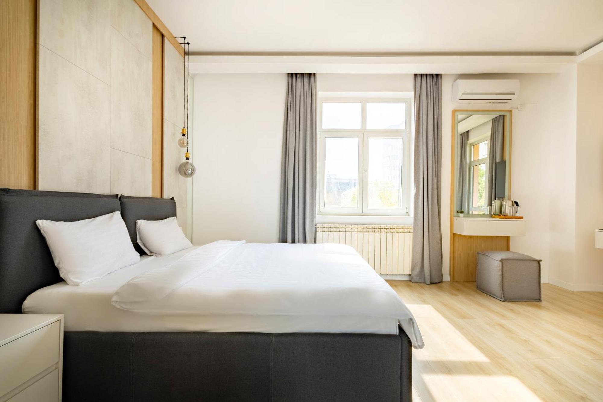 Piccolo Mondo By Citybookings Bukarest Kültér fotó